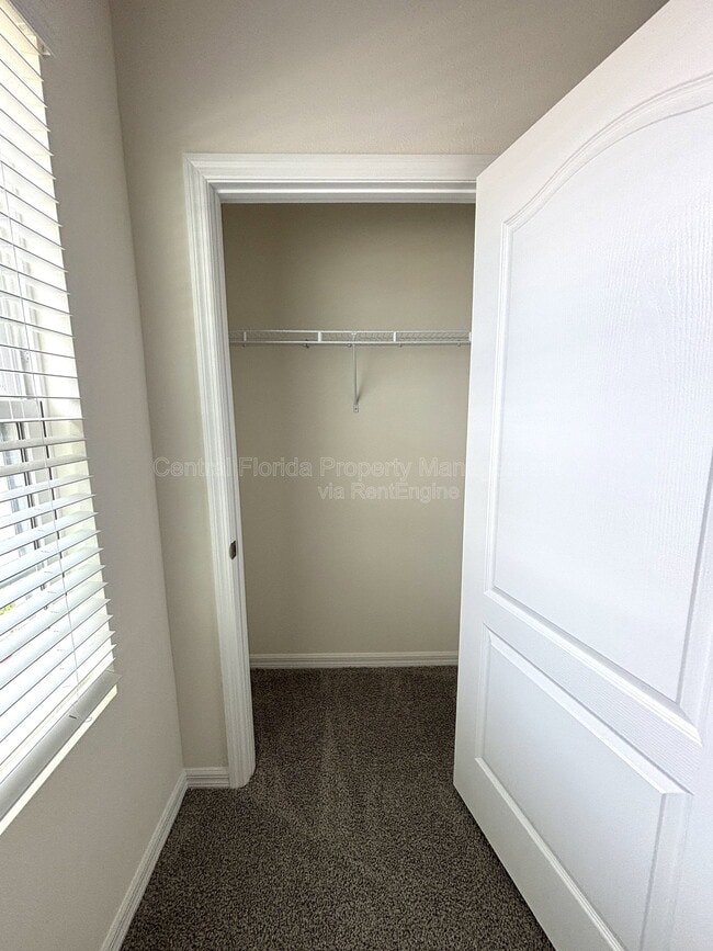 Building Photo - 5513 Hayloft Dr