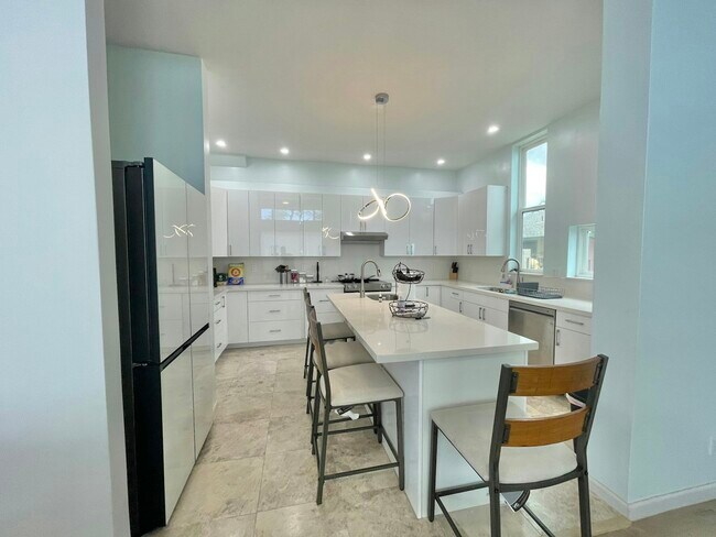 Building Photo - 87-1450 Farrington Highway, Unit Ocean side