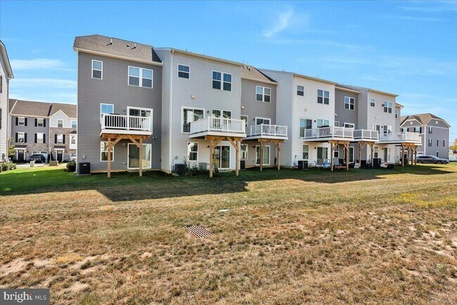 Building Photo - 12 Kohlmyer Dr