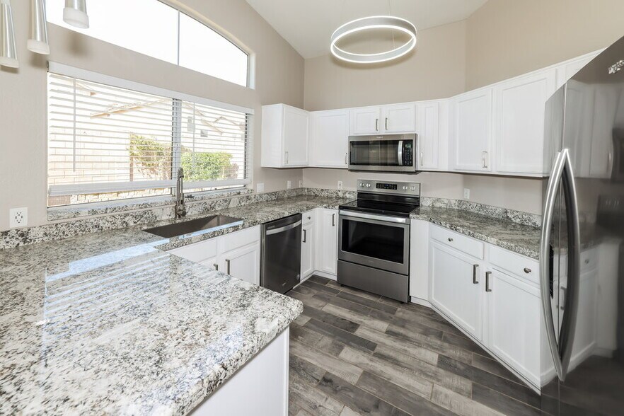 Building Photo - 3916 E Morrow Dr