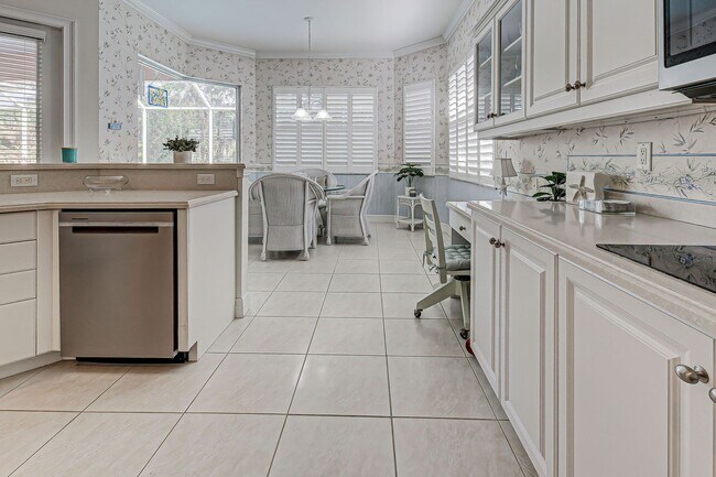 Building Photo - 3br/2ba Pool Home in Venetia