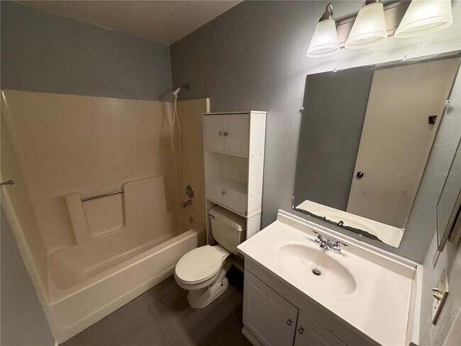Building Photo - 5429 Lake Margaret Dr