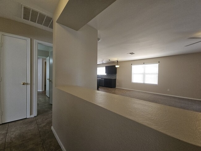Building Photo - 8547 E Lobo Ave