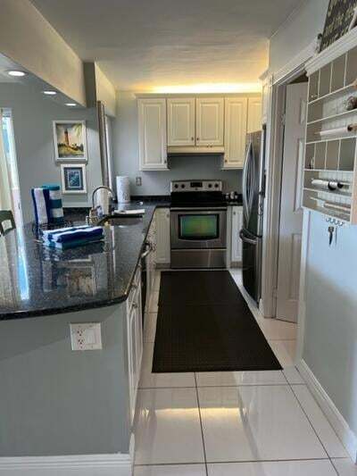 Building Photo - 353 S US Hwy 1