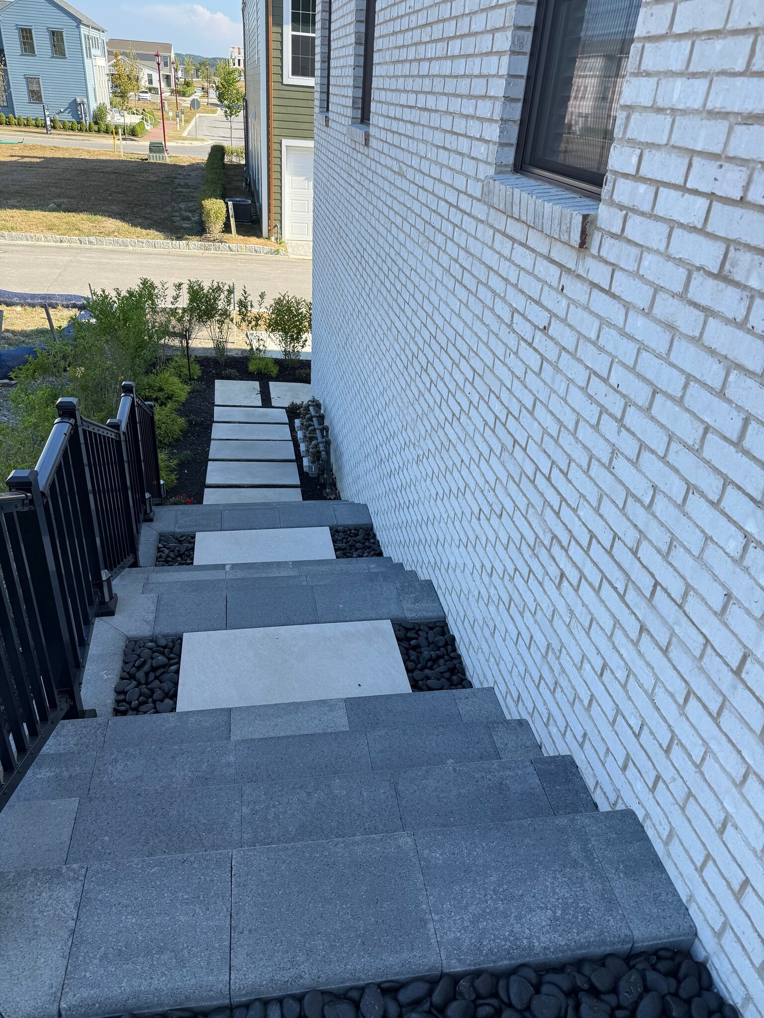 Building Photo - 401 Cranford Way