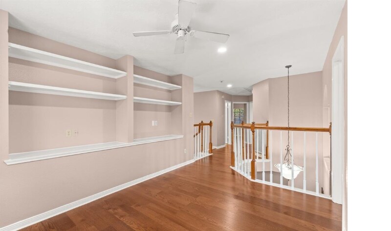 Building Photo - 16003 Pebbleglen Dr