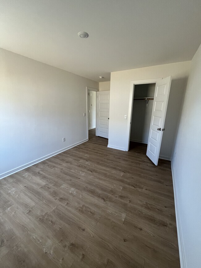 Building Photo - 573 Arizona St