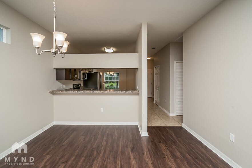 Building Photo - 7951 Harbor Bridge Blvd