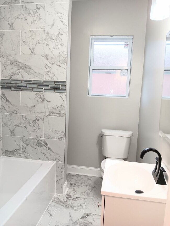 Building Photo - 3721 Main St