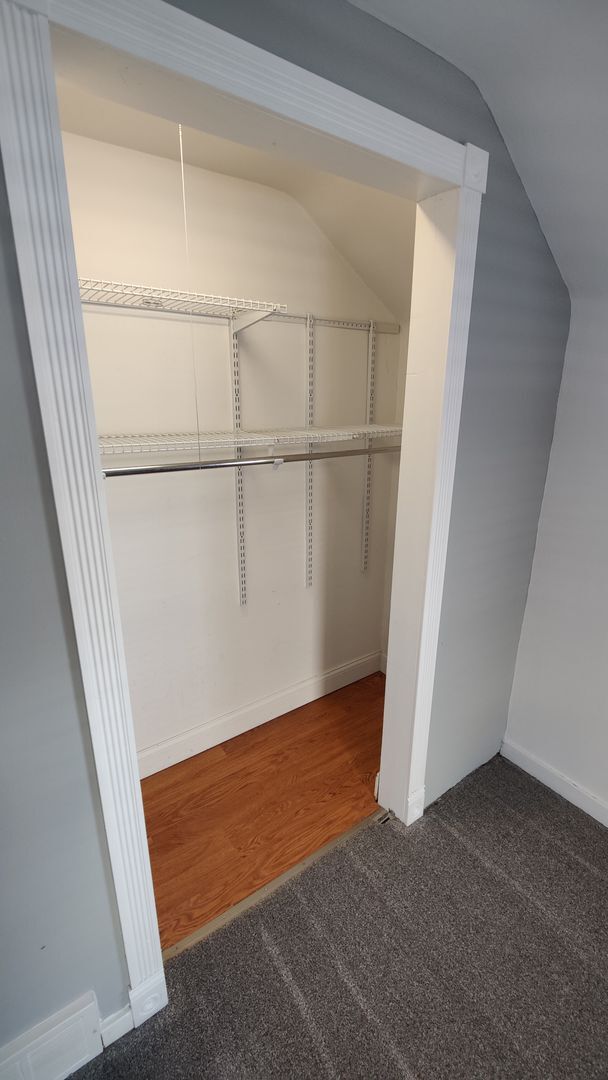 Building Photo - *Beautifully Updated & Charming 3BD/1BA Single-Family Home Available in West Mifflin*