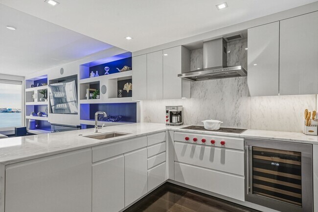 Building Photo - 150 Seaport Blvd