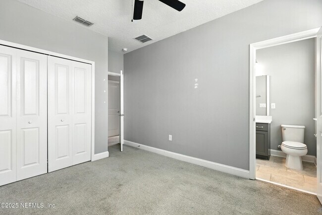 Building Photo - 474 Convex Ln