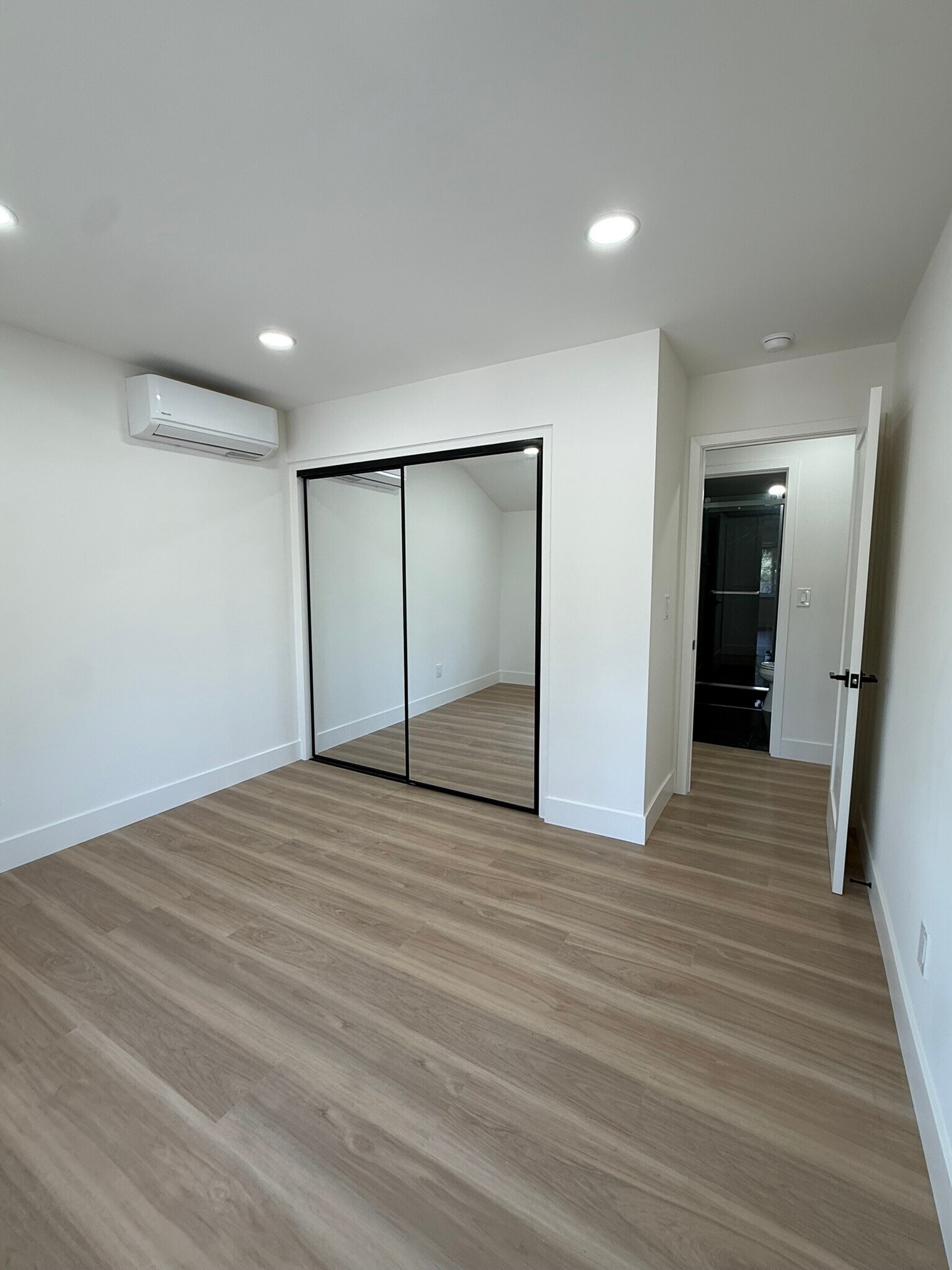 Building Photo - 14962 Rolling Ridge Dr