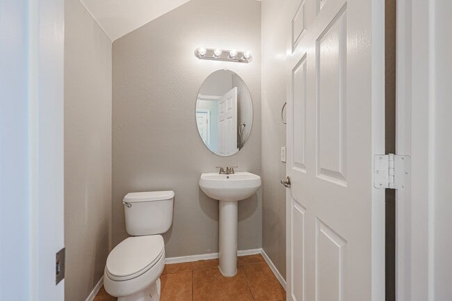 Building Photo - 4 bed, 3.5 bath house in Stetson Valley, Phoenix