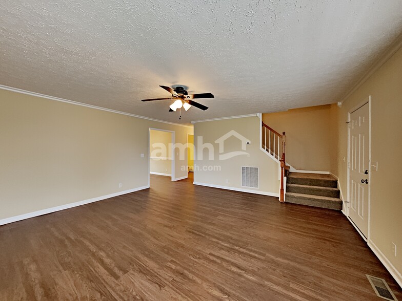 Building Photo - 3532 Dorothy Dr
