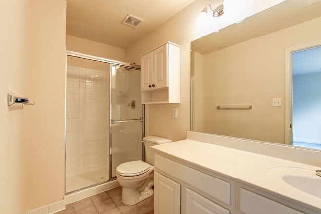 Building Photo - 3 Bed 3.5 Bath - Silver Spring Townhouse -...