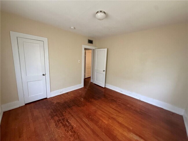 Building Photo - 312 Grant St