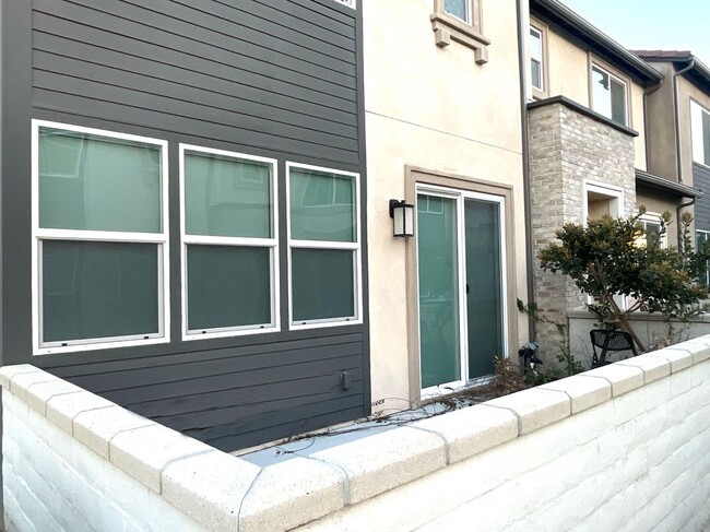 Building Photo - 3601 E Moonlight St