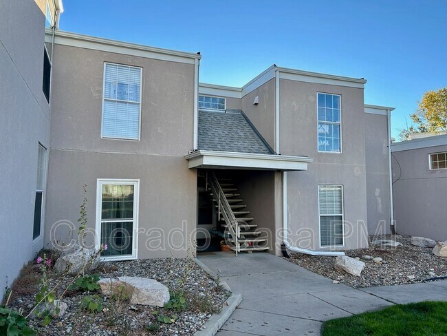 Primary Photo - 3440 Parkmoor Village Dr