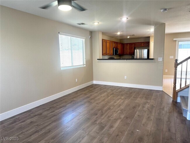 Building Photo - 8174 Amphora St