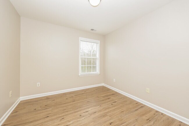 Building Photo - 7416 Maggie Dr