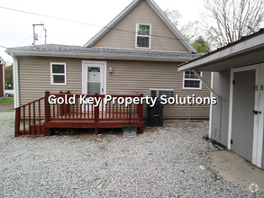 Building Photo - 1 BR 1 BA Downstairs Apartment with ALL UT...