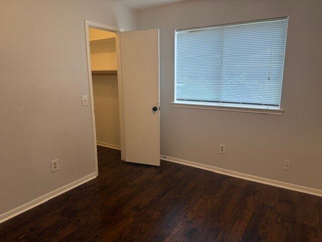 Building Photo - 3311 Autumn Bridge Ln