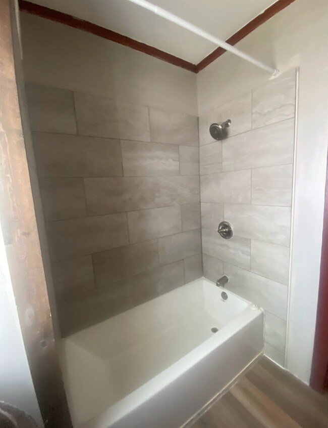 Building Photo - 3522 N Bryant Ave