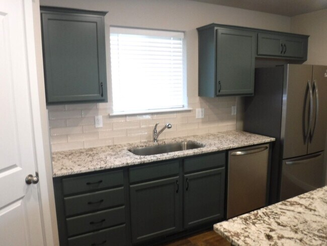 Building Photo - Beautiful 3 bed 2 bath home in Nampa just off Ustick and Midland Blvd