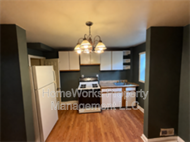 Building Photo - 3844 Elmley Ave
