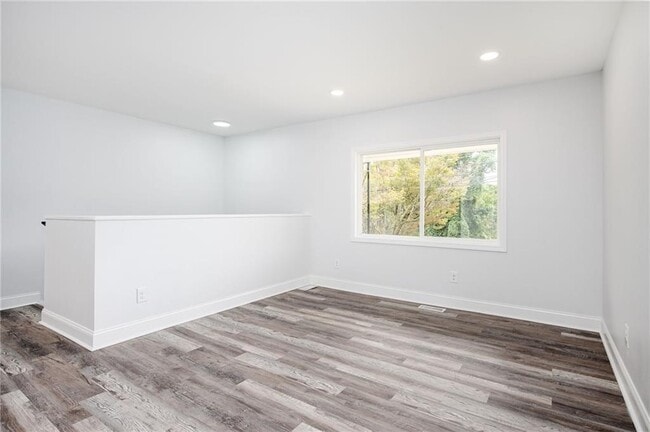 Building Photo - 3801 Hogan Rd SW