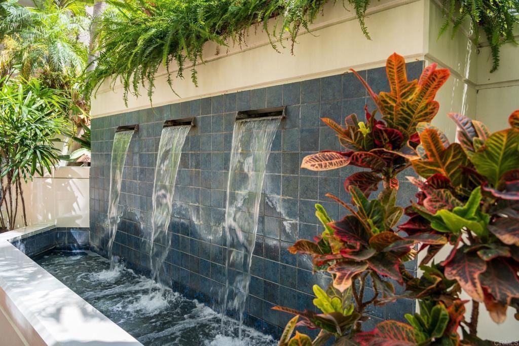 Building Photo - 1431 Pacific Hwy