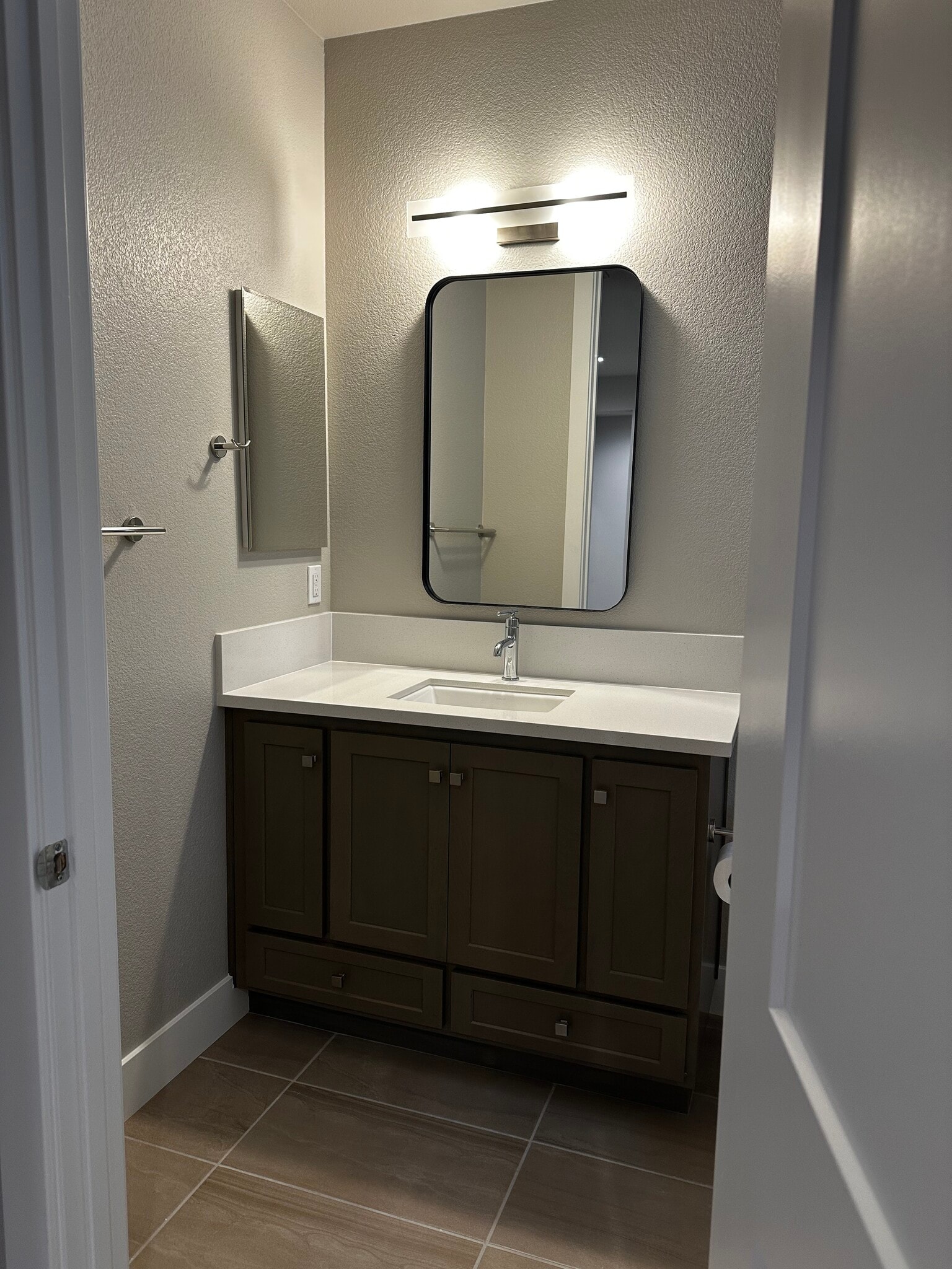 Building Photo - 2411 Schooner Ave