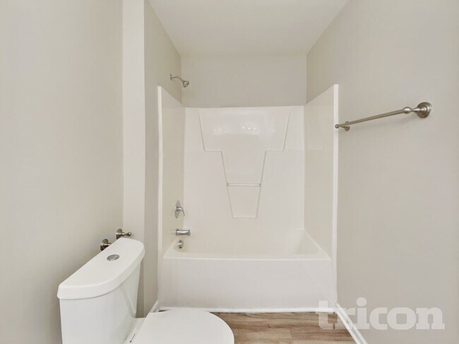 Building Photo - 128 Randolph Dr