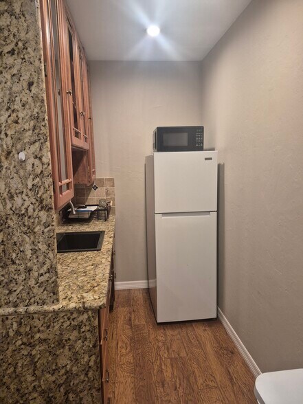 Building Photo - 2481 Golden Gate Blvd E