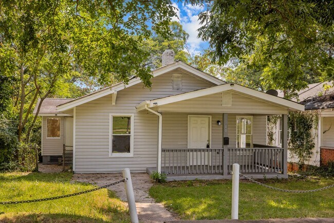 Building Photo - Beautiful Eastlake Bungalow