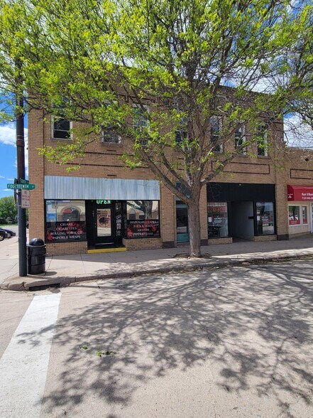 Building Photo - 403 14th St