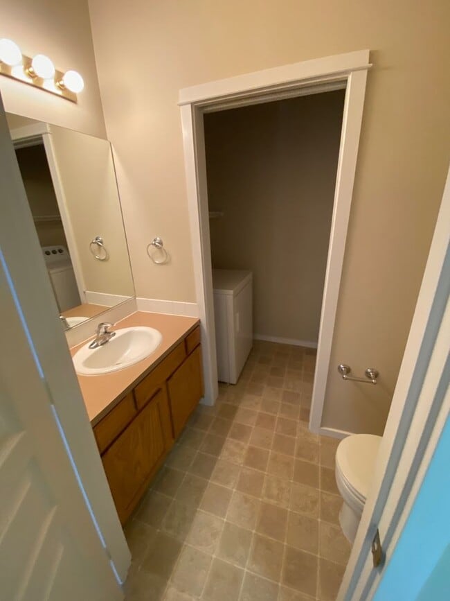 Building Photo - sal61331