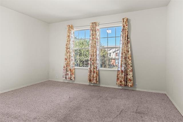 Building Photo - 2725 Hyde Park Dr