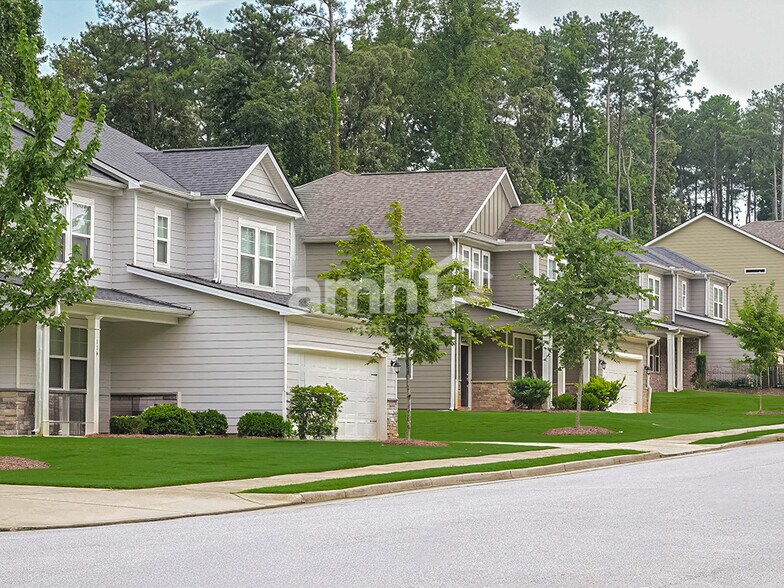 Building Photo - 165 Lindridge Dr