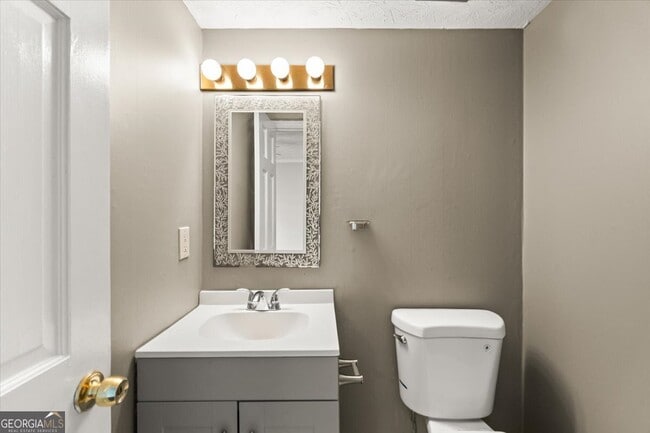 Building Photo - 360 Winding River Dr