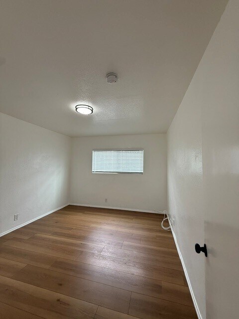 Building Photo - 9404 S Figueroa St
