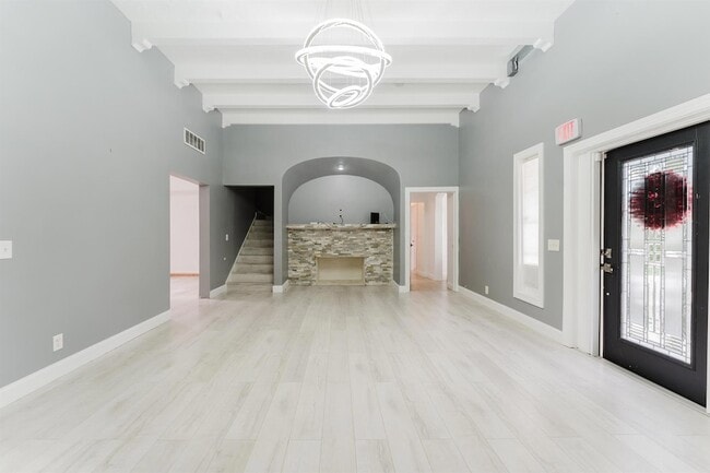 Building Photo - 700 E Palmetto Park Rd