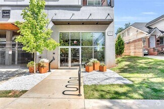 Building Photo - 525 Parkway Dr