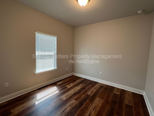 Building Photo - 5257 Parkside Dr