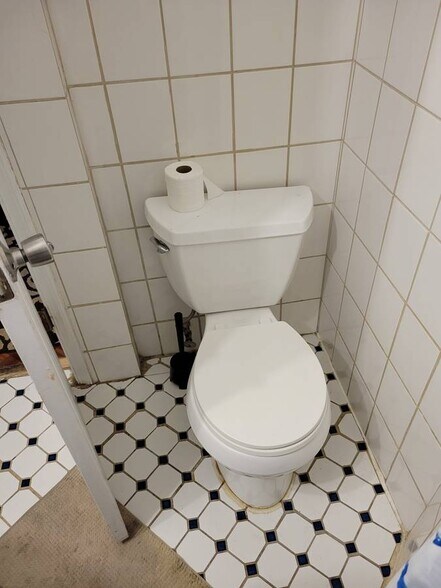 Building Photo - 1413 T St NW