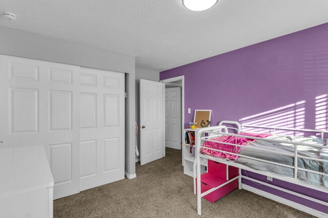 Building Photo - 1992 Afton Cir