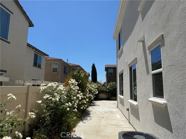 Building Photo - 6955 Larochelle Wy