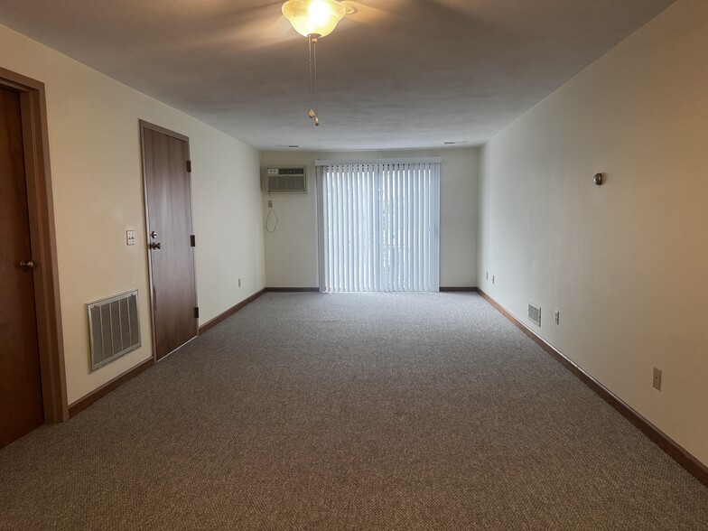 Building Photo - 182 Chenango Ave