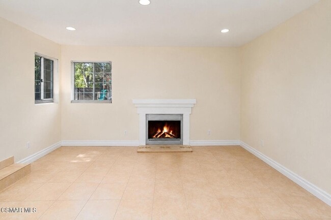Building Photo - 4345 Willow Glen St